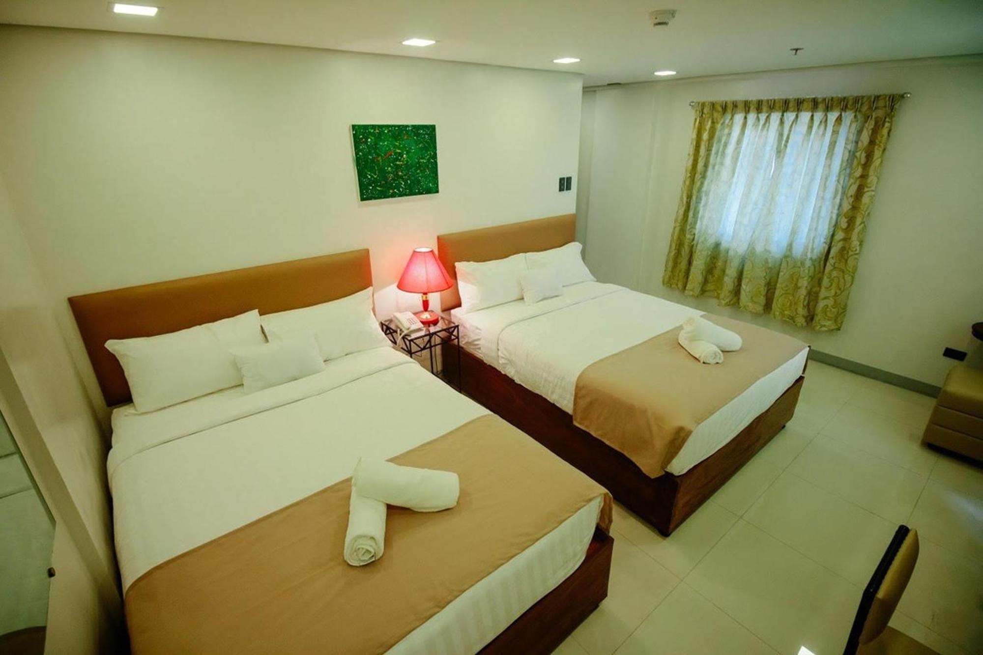 Belltower Csheli Suites Bantay - Віган Екстер'єр фото